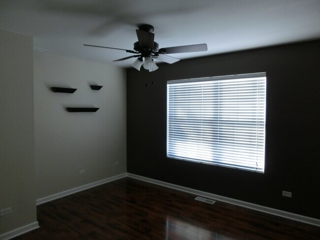 Foto del edificio - 567 Parkview Ln