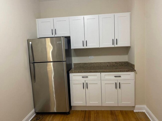 Foto del edificio - 1745 W 91st St