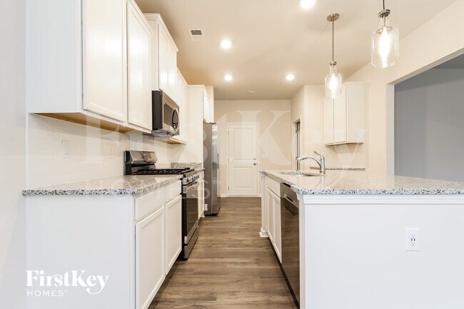 Building Photo - 721 Ridgemoor Trl