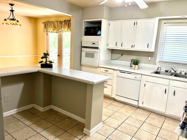 Foto del edificio - 3056 Dale Hollow Dr