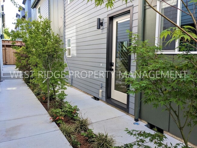 Photo - 12073 SE Oak St Townhome