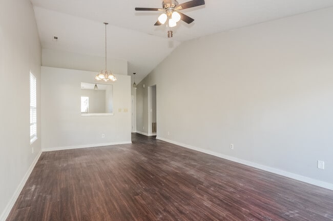 Building Photo - 3138 Salamonie Dr