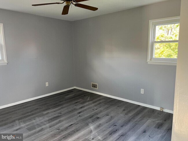 Foto del edificio - 11 Sherbrooke Rd