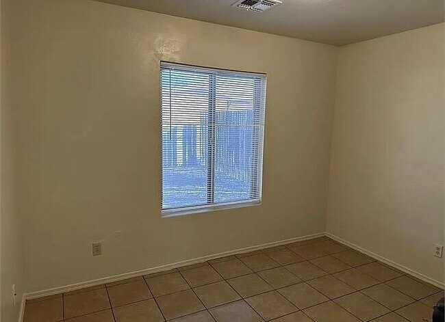 Foto del edificio - 1825 S Jefferson Ave