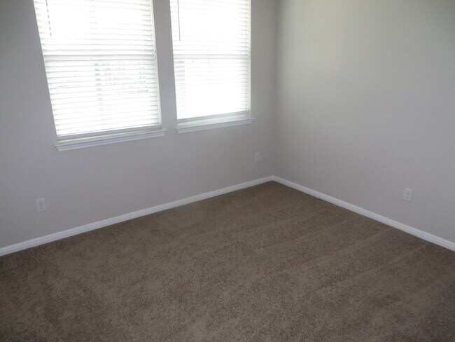 Building Photo - 3 Bedroom 2 Bathroom Leander  Home