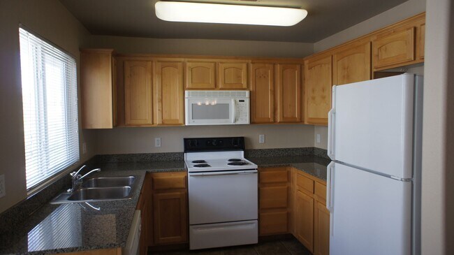 Foto del edificio - Beautifully designed 2Bed/2Bath/2Car Townhome located in Summerlin