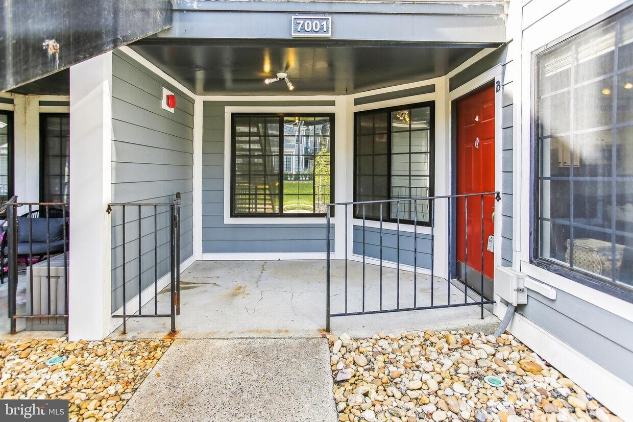 7001 Birkenhead Pl Unit 10B, Alexandria, VA 22315 Room for Rent in
