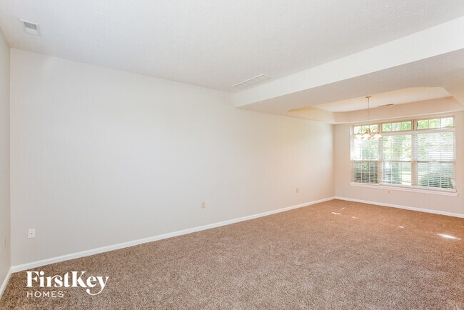 Building Photo - 10011 Fountain Springs Ct