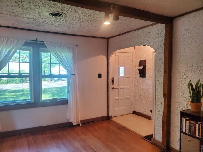 Foto del edificio - 408 WEST Blvd