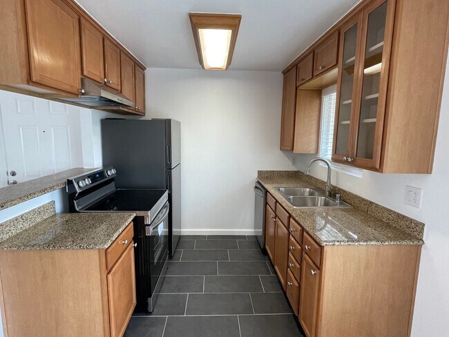 Foto del edificio - Remodeled 1 Bedroom in San Diego!! Water/Trash Included