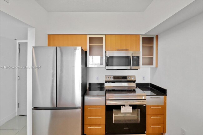 Foto del edificio - 1750 N Bayshore Dr