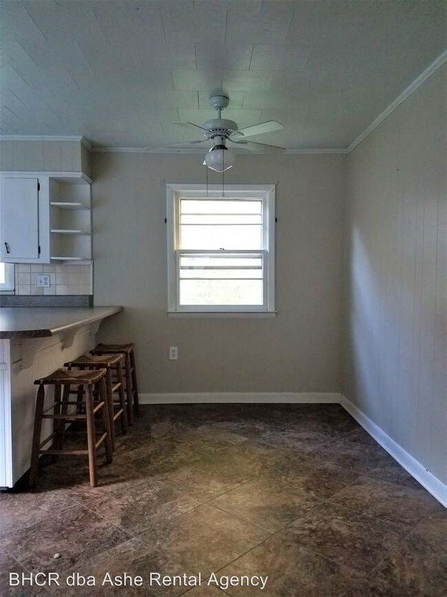 Foto del edificio - 2 br, 1.5 bath House - 2378 Smithey Rd