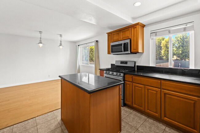 Foto del edificio - 18333 Hatteras St