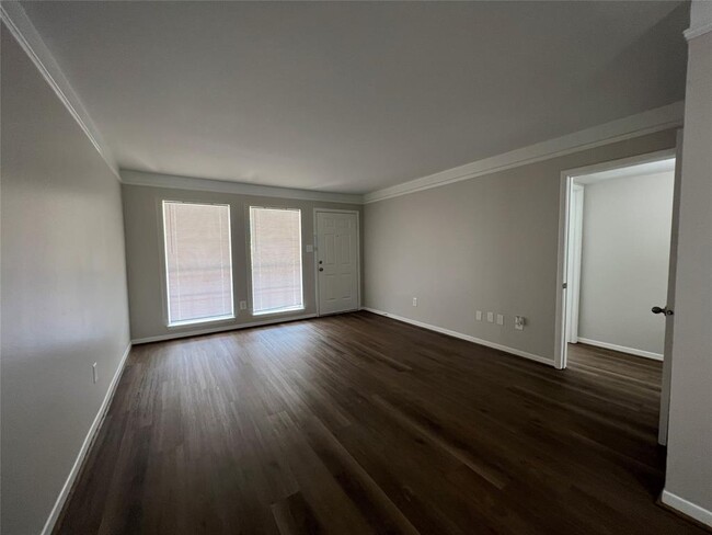 Foto del edificio - 500 Willow Dr