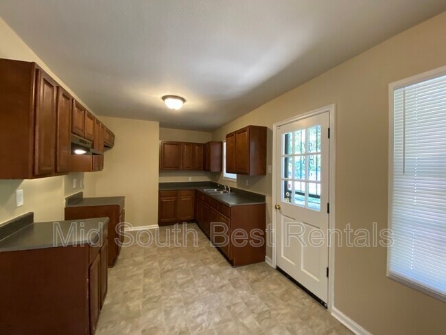 Foto del edificio - 3521 Madewell St