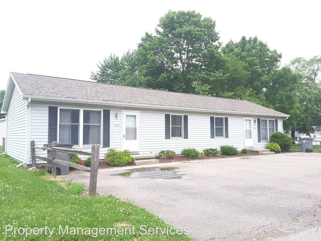 Primary Photo - 305 E Harrison St