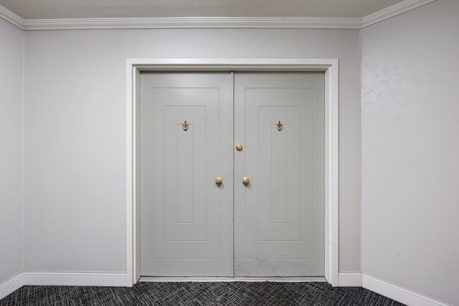 Building Photo - **Incredible 14th Floor 3 bed 3 bath Luxur...