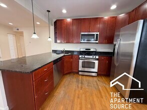 Building Photo - 6301 N Francisco Ave