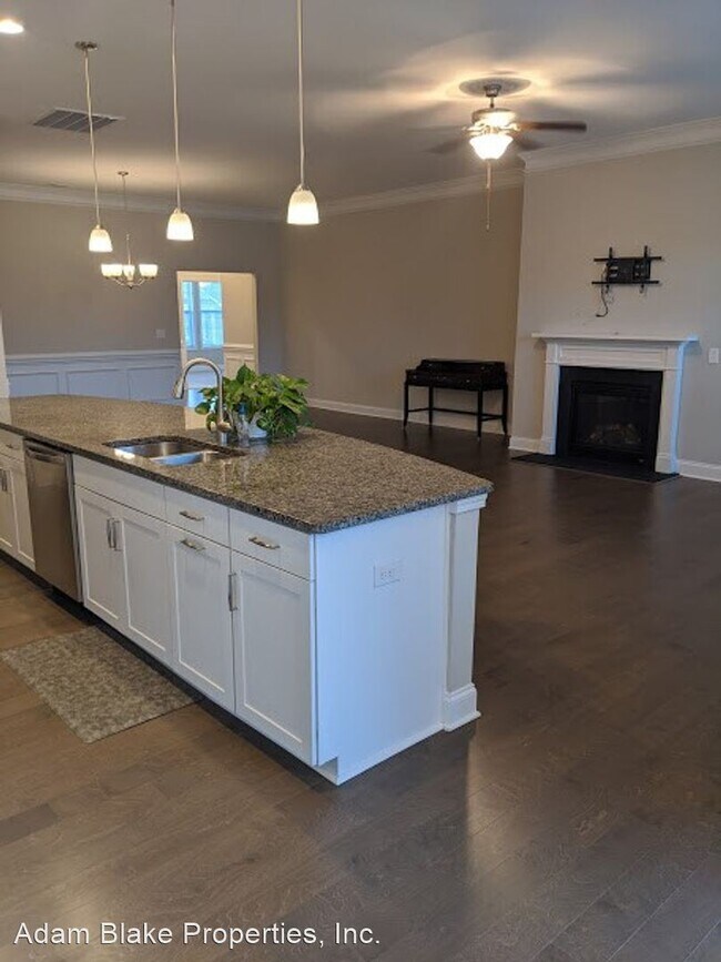 Building Photo - 3 br, 2 bath House - 3680 Summer Haven Drive