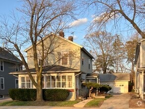 Building Photo - 216 N Washington St