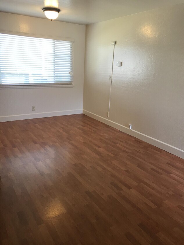 235 Clay St Unit 1, Salinas, CA 93901 Room for Rent in Salinas, CA