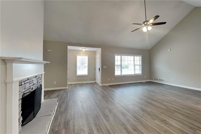 Foto del edificio - 85 Ellen Glen Way