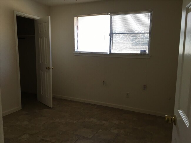 Foto del edificio - 10811 Sagecrest Ln