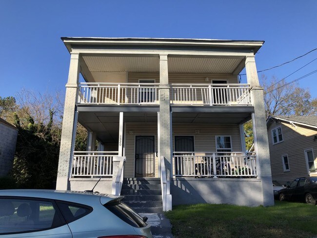 Foto del edificio - 1320 Prentis Ave