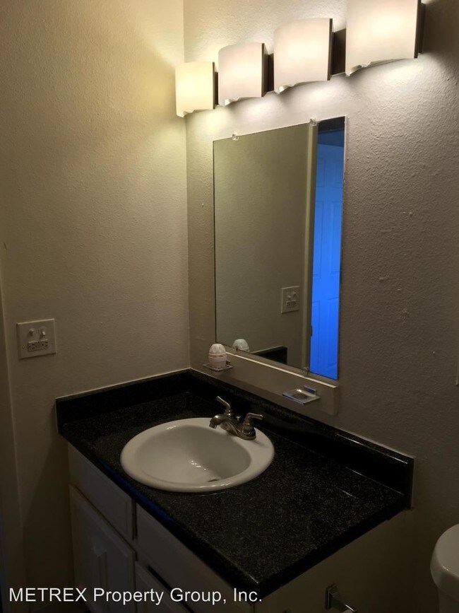 Foto del edificio - 3421 S Downing St