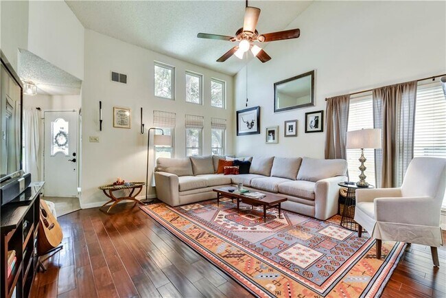 Living Room - 6603 Corpus Christi Dr