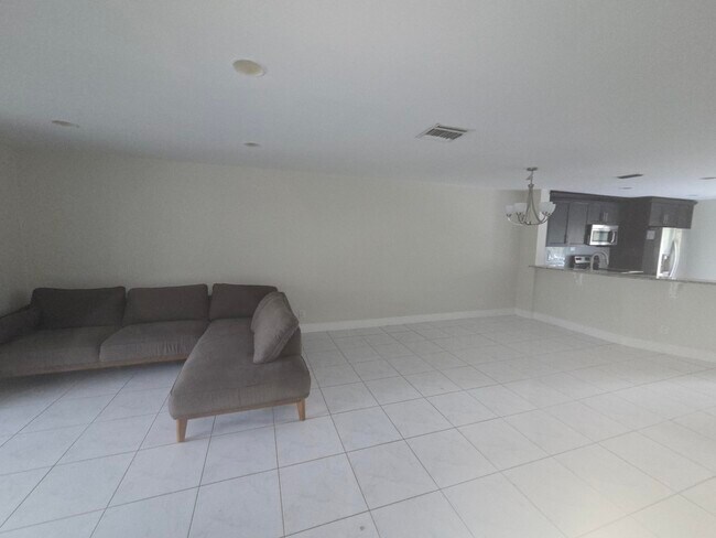 Foto del edificio - 7890 Lago Del Mar Dr