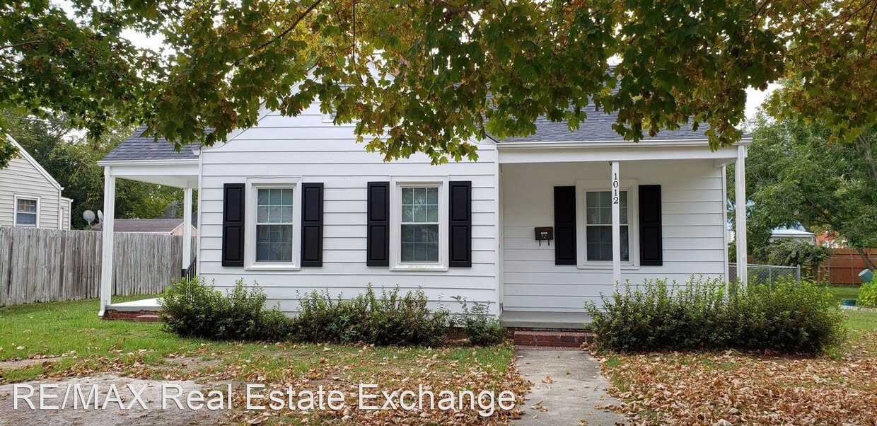 Primary Photo - 3 br, 2 bath House - 1012 E. 7th Street
