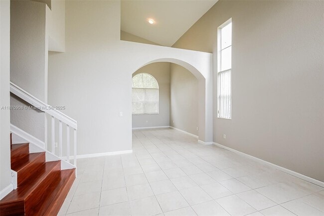 Building Photo - 2222 Portofino Ave