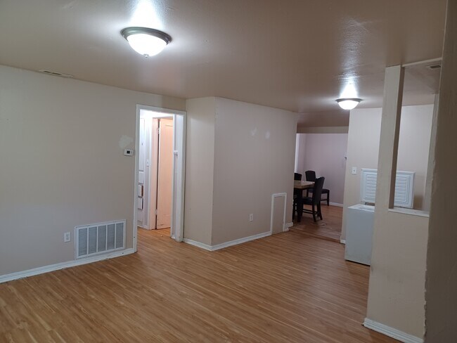 Foto del edificio - 1600 Breckenridge Dr