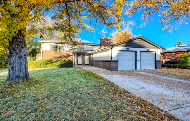 Welcome home! The right side garage is yours! - 3235 Pierce St