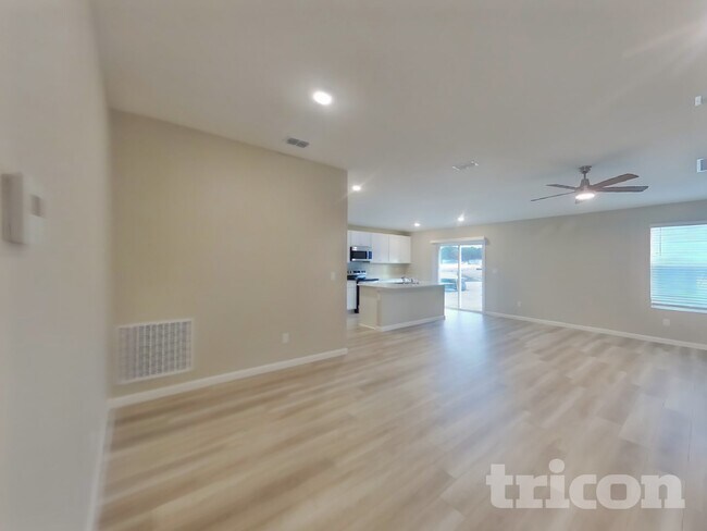 Foto del edificio - 7729 Hollenbeck Wy