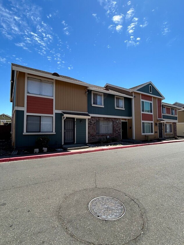Primary Photo - Newly renovated, new appliances, - Two bed...