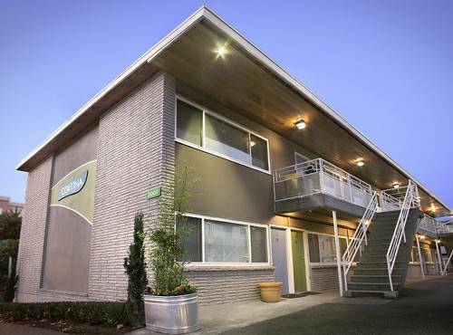 Primary Photo - Cortina Apartments