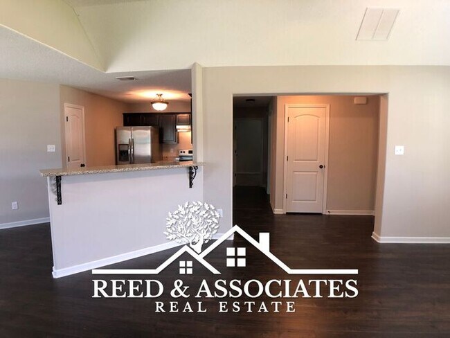 Building Photo - 4 Bedroom in Cordova!
