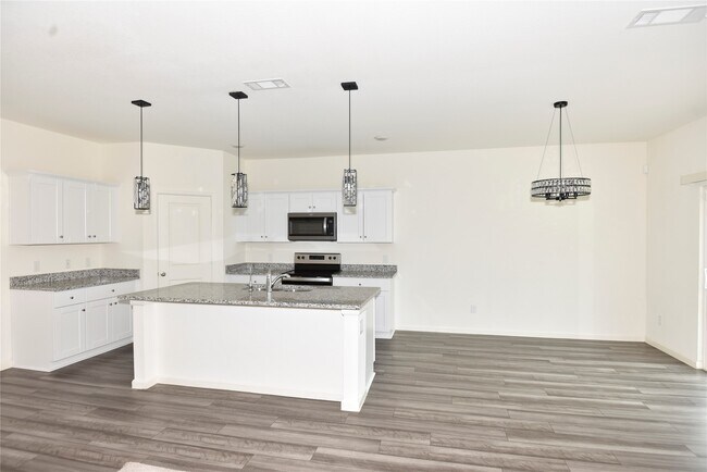 Foto del edificio - 14706 Peaceful Wy
