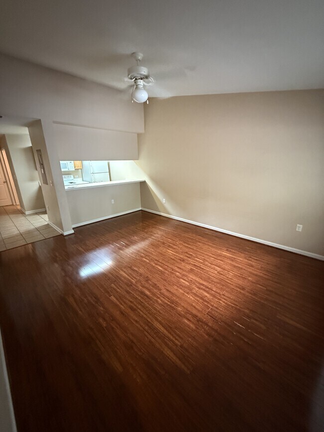 Foto del edificio - 2738 W Tharpe St