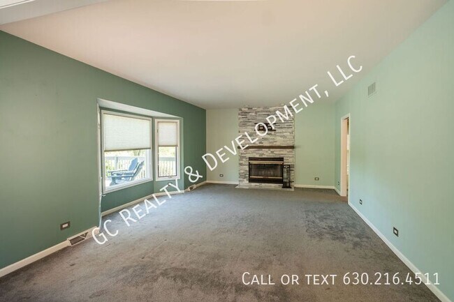 Foto del edificio - 810 Clarendon Ln