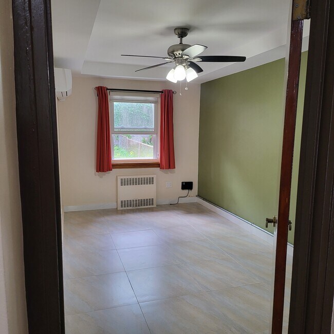 Building Photo - 3640 170th St