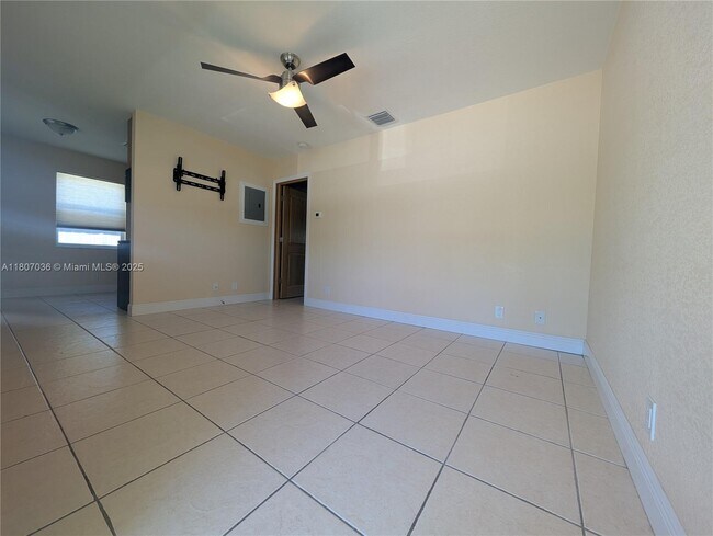Foto del edificio - 300 SW 20th St
