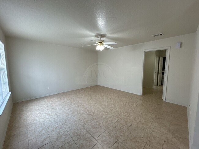 Foto del edificio - 1505 Dugger Cir