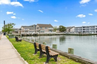 Building Photo - 322 Bayshore Dr