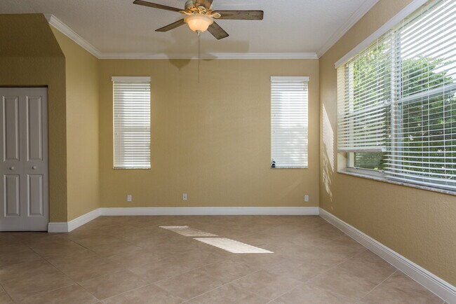 Foto del edificio - 900 NW 126th Ave