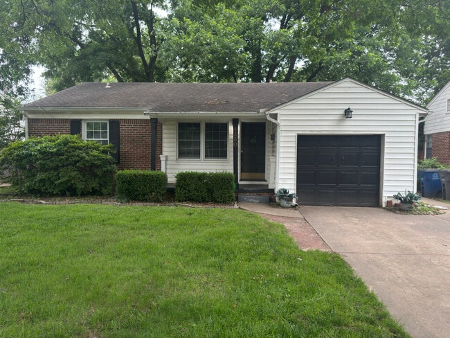 Building Photo - 4330 S St Louis Ave
