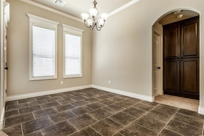 Foto del edificio - 4104 SE 38th St