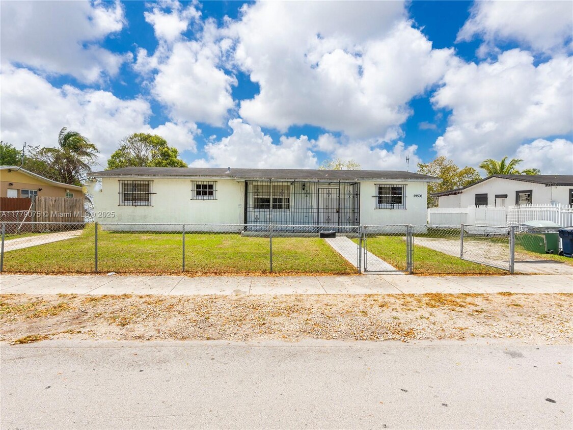 Primary Photo - 29500 SW 144th Ave